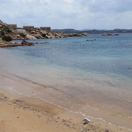 Appartamento Con Piscina E Aria Condizionata La Maddalena  Exterior foto